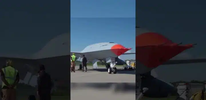rodaje con dron MQ 25A Passes Taxi Testing as Maiden Flight 1024x576 1